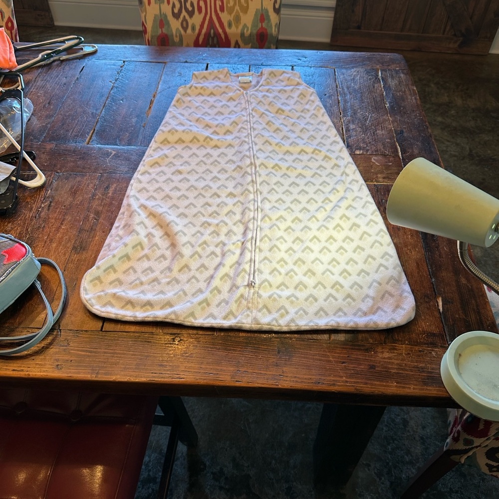 Halo SleepSack Gray and White zip front. Size Large(12 to 18 months)